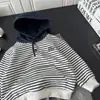 Sudadera con capucha a rayas para niños, nueva de otoño, informal, con bloques de color, para niños pequeños y mayores
