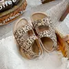 Sandálias Birkenstock para Meninas 2026 Verão Novo Estilo Versátil Estiloso Sapatinhos de Bolinhas Estilo Coreano Estiloso Sapatos de Praia