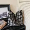 2026 Nova Bolsa de Ombro Moda Xadrez Retrô de Alto Valor Grande Capacidade Simples Bolsa de Mão Artística Estilo Japonês Bolsa Transversal