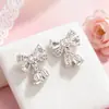Brincos de Borboleta com Pingente de Lírio-do-Vale Novos, Exquisitos e Luxuosos, Compactos, de Alto Padrão, Acessórios de Orelha Únicos e Bonitos