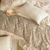 Juego Romántico de Cuatro Piezas de Terciopelo de Leche Espeso y Cálido Estilo Francés con Funda Nórdica Floral con Encaje Bordado, Sábana Plana y Sábana Ajustable para Cama