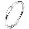 Anillo delgado plano liso simple de nuevos productos transfronterizos anillo de pareja de acero inoxidable europeo y americano grabado con láser de acero de titanio