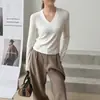 Camiseta de Manga Larga con Cuello en V Estilo Otoño 2026 para Mujer, Top Versátil Adelgazante como Capa Base, Nuevo Top Casual con Temperamento