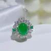 Anillo de Calcedonia Verde Hielo Alto al por Mayor Ágata Verde Esmeralda Huevo de Paloma Incrustado Anillos para Hombres y Mujeres Suministro en Vivo