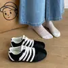 Zapatos Casuales de Moda Nuevos para Mujer Primavera/Verano 2026, Zapatos de Entrenamiento Negros Alemanes para Mujer, Súper Populares y Versátiles para Comercio Transfronterizo
