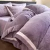 Juego de Cama de Felpa de Leche de Alta Calidad Juego de Cuatro Piezas Terciopelo Tallado Espesado Felpa de Doble Cara Sábana de Cama de Terciopelo Totalmente Mate Invierno Juego de Tres Piezas