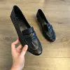 Mocasines slip-on Camellia de cuero suave para mujer, nueva colección otoño 2026, zapatos pequeños de cuero retro estilo británico, planos versátiles