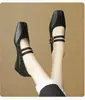 Sapatos Mary Jane Quadrados com Fivela Dupla Mais Vendidos Estilo Primavera/Outono 2026 Superfície Macia Patchwork Salto Anabela Altura Oculta Sapatos Únicos para o Trabalho