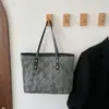2026 Nova Moda Bolsa Tote de Cor Sólida Bolsa de Ombro para o Trabalho Estilo Retro Casual Relaxado Bolsa de Grande Capacidade para Mulheres