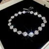 Traje de collar y pendientes de diamante ovalado europeo y americano exagerado luz de lujo alta gama cadena de clavícula nicho moda joyería al por mayor