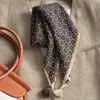 Bufanda Cuadrada Pequeña de Seda de Caballo Hecha a Mano de Alta Gama Estilo Japonés para Mujer, Delgada de Algodón y Lino para Primavera y Otoño, Bufanda de Doble Cara