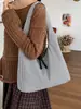 Bolsa de ombro leve vintage 2026 estilo coreano Dongdaemun moda xadrez texturizado simples listrado sob o braço