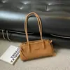 Bolsa de Ombro Fashion para o Dia a Dia Feminina 2026 Novo Estilo Simples Versátil Bolsa de Ombro Único Texturizada Nicho Bolsa de Mão