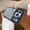 Adecuado para funda de teléfono con soporte para lente de iPhone 18 Pro Max, carga magnética Apple 17 Pro, anticaídas, textura de cuero liso