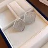 Brincos de Metal Geométricos Vazados com Zircônia Azul de Alta Qualidade, Brincos Simples e Modernos da Moda, Brincos Versáteis para Mulheres para o Dia a Dia
