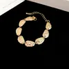 Conjunto de Joias Colar e Brincos com Franjas Folha de Ouro Retrô Europeu e Americano, Acessórios Elegantes de Luxo Leve da Moda para Mulheres