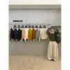 Solo Uno VI+ Otoño estilo coreano estilo suave patrón de cordero corte ajustado de un solo botón cuello de encaje cárdigan de punto 98863
