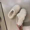 Elegantes zapatillas de media caña para mujer, diseñadas para hacer que las mujeres menudas parezcan más altas, adecuadas para usar en exteriores, con forro de felpa y material de peluche, perfectas para otoño e invierno 2026