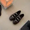 Zapatos de Salón Bajos Cuadrados de Moda para Mujer Hebilla Retro Nuevo Estilo 2026 Versátiles y Elegantes de Una Correa Otoño/Invierno Zapatos Mary Jane
