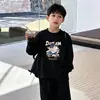 Camiseta de manga larga para niño, algodón puro, nueva colección de otoño 2026, top casual elegante para niños pequeños, camiseta básica para niños