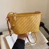 Bolso Cruzado Transfronterizo 2026 con Nuevo Diseño Tejido para Mujer, Bolso Cubo de Color Sólido Simple a la Moda, Bolso de Hombro Versátil Casual