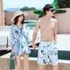 Traje de banho de casal entrega em uma peça Verão coreano Seaside Praia Lua de Mel Fotografia Biquíni Feminino Nadar Calça de Praia Masculina