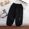 Pantalones Deportivos Casuales para Niños 2026 Primavera Nuevo Estilo Estilo Coreano para Niños Sueltos Jogger Pantalones de Chándal Venta al por Mayor