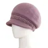 Chapéus de outono e inverno para mulheres de meia-idade e idosas, chapéus de tricô grossos e quentes de pelo de coelho com forro de veludo para senhoras idosas, avós, proteção contra o frio, proteção para as orelhas, chapéus de tricô