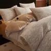 Conjunto de Cama de Veludo Leite Espesso Quente de Inverno de Quatro Peças Novo 2025 Conjunto de Três Peças de Lençol e Capa de Edredom de Veludo Coral