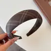 Tiara ondulada com dentes estilo coreano para lavar o rosto, tiara alta torcida antiderrapante para mulheres, acessório de cabelo para sair, acessório de cabelo popular online