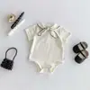 Macacão Curto Bebê Estilo Coreano de Verão com Gola Lenço Laço Macacão Doce para Menina Bebê