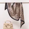 Bufanda de Seda y Lana Estilo Nuevo 2026 con Encaje de Lujo y Patrón de Diamantes, Adecuada para Blusas de Mujer y como Bufanda Decorativa para el Cuello