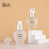 Botella de Base Líquida con Forma de Corazón Botella de Vidrio Mate Botella de Forma Especial Crema Protectora Loción Cuidado de la Piel Rubor Líquido Material de Empaque Cosmético