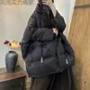 Jaqueta de Penas com Capuz Branca Estilo Coreano Solta Tamanho Grande para Outono e Inverno 2025 Casaco Espesso de Penas de Pato Branco Solto de Comprimento Médio para Mulheres