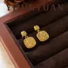 Moda Europea y Americana Exquisitos Pendientes Cuadrados Brillantes de Azúcar Triturado Tipo Cubo de Hielo Lujo Ligero Gama Alta Versátiles Pendientes de Otoño e Invierno para Mujer
