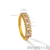 Anillo Popular Europeo y Americano Incrustado con Diamantes Circonita de Alto Brillo Anillo de Dedo Índice de Lujo Ligero Índice de Desplazamiento Fuente de Transmisión en Vivo Stock Listo Stock Disponible Lote Mixto
