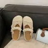 Sandalias Casuales Versátiles 2026 Diseño de Verano Pantuflas de Punta Cerrada para Mujer, Moda Hueca Nuevo Estilo de Nicho