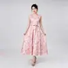 Vestido de noche para figuras petite, adelgazante, de cintura alta, nuevo diseño de encaje floral con cordones en la cintura 2026, adecuado para cumpleaños, ceremonia de mayoría de edad y registro de matrimonio