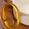 Loja de Ouro Mesmo Estilo Anel de Ouro Antigo Fassa Pulseira de Abertura Pulseira de Ouro Design com Senso Mulheres Leve Luxo Rosto Largo para Namorada