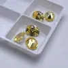 Pedra preciosa em formato oval na cor Amarelo Ganso, Zircônia Amarelo Claro para DIY em Brincos, Pingentes, Anéis e Pedras para Cravação