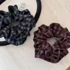 Goma para el pelo scrunchie de estilo coreano morada a cuadros de cuatro capas con un toque de alta gama para coletas y moños