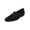 Estilo Britânico Old Money Mocassins de Camurça de Pele de Ovelha com Fivela 2026 Salto Baixo Robusto Bico Redondo Couro Genuíno Corte Profundo Sapatos Femininos