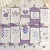 Calcetines Blancos de Nuevo Estilo para Mujer, de Media Pantorrilla, Alto Valor Estético, Estilo Bosque Morado, Versátiles para Primavera, Otoño e Invierno, Calcetines Deportivos de Tubo Largo para Estudiantes al por Mayor