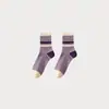 Meias novas femininas para outono e inverno, de cano médio, absorventes de umidade, respiráveis, com combinação de cores, meias para pós-parto, esportivas, antiderrapantes, listradas, de cor contrastante