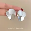 Discos Redondos Metálicos Cepillados Apilados con Aretes Geométricos Únicos, Nueva Moda 2026 Estilo Minimalista Aretes de Nicho