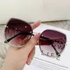 Gafas de sol poligonales sin montura de estilo coreano que cambian de color con diamantes para mujer y gafas de sol de alta gama para exteriores para tomar fotografías para hombre