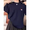 Camiseta Manga Curta Azul Marinho com Ombro Reto 100% Algodão para Mulheres, Moda de Nicho, Versátil, Estilosa, Top Rejuvenescedor, Estilo Básico para o Verão