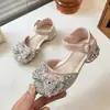 Zapatos de Cristal para Niñas Verano 2026 Nuevos Zapatos de Piel de Princesa para Niños para Vestidos Suela Suave Elegantes Tacones Altos Niñas