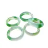 Transmisión en vivo fuente jade Dulong jade africano verde brillante hielo con patrón de flor anillo estilo pareja hombres y mujeres de alta calidad anillo regalo para novia