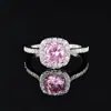 Anillo Caibao Cuadrado Multicolor de Venta Caliente Joyería de Anillo de Compromiso de Diamante Cuadrado Clásico de Comercio Exterior Europeo y Americano r5604